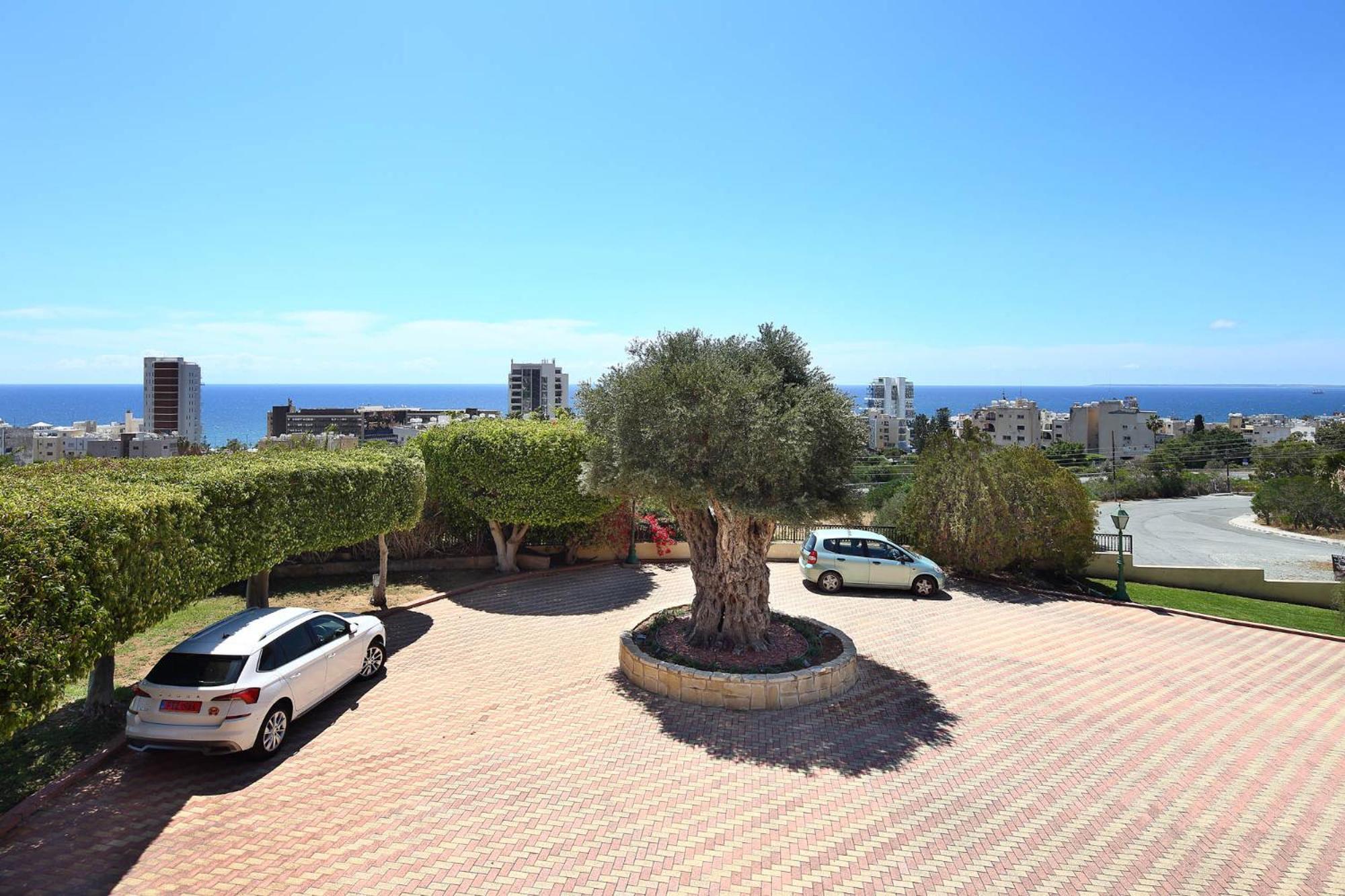 Olive Tree Apartments Limassol Luaran gambar