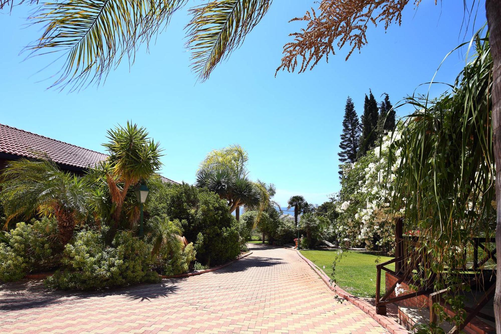Olive Tree Apartments Limassol Luaran gambar